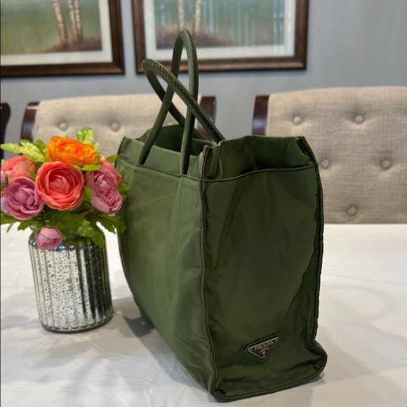 Authentic Prada GreenTote Bag - Picture 1 of 15